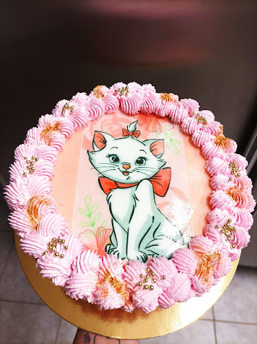 Opinii despre Hajnalka fagyizó és Cukrászda în Ebes - Vendéglátás