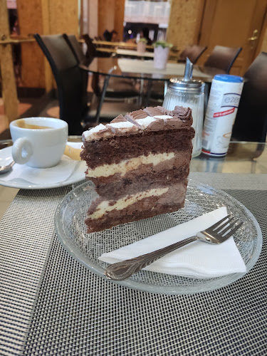 Comentarii opinii despre Gara Cukrászda