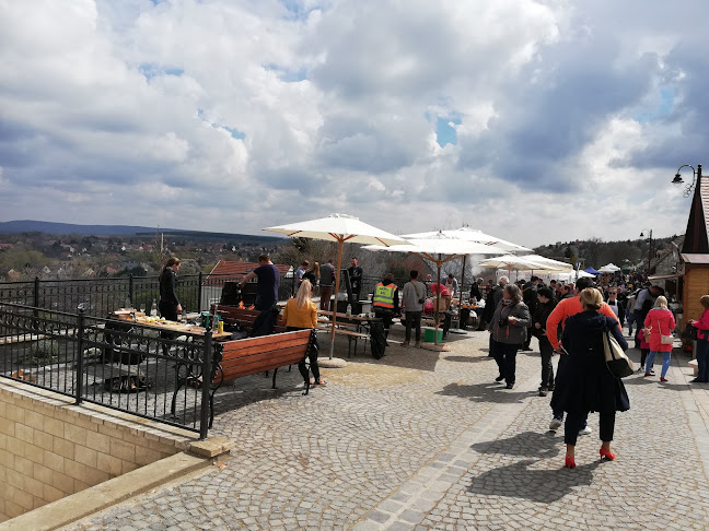 Etyeki Sajtútállomás - Vendéglátás