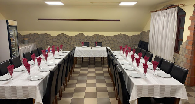 Opinii despre Családi Kajatanya în Ebes - Vendéglátás