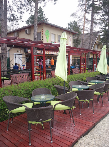 Opinii despre Aranytölcsér Fagylaltkert és Kávézó în Siófok - Vendéglátás