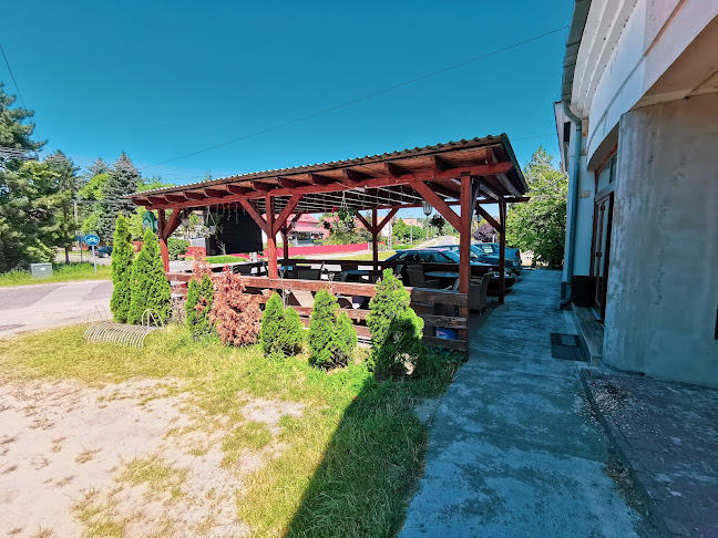 Pizza Tornádó és Amstel Söröző - Tiszakécske