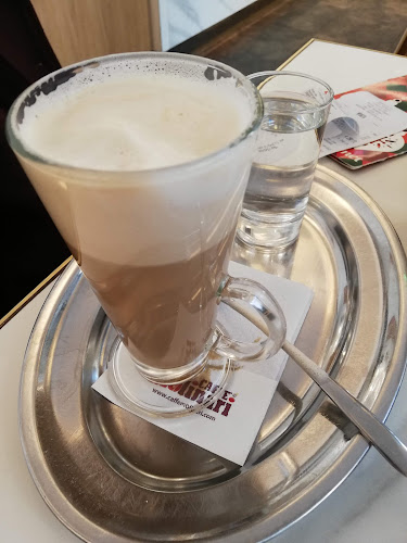 Budapest, Váci u 31, 1052