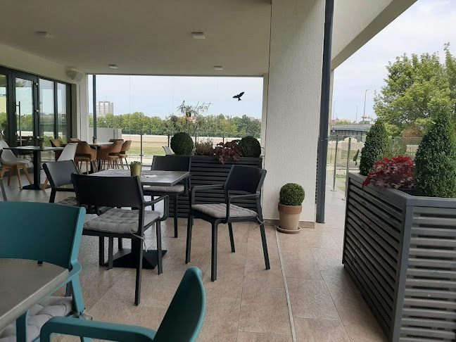 Aranylakat Bistro - Vendéglátás