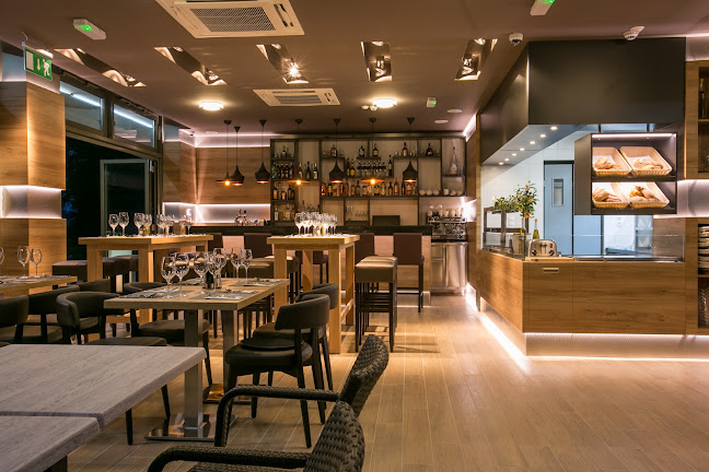 Maurus Étterem és Borbár