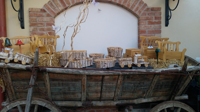 Kerekes Cukrászda, Bozsok - Vendéglátás