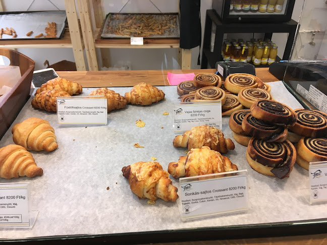 Opinii despre Free Pékség Óbuda în Budapest - Vendéglátás