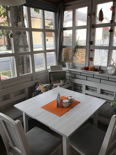 Opinii despre Nagyi Vintage Kuckója în Hévíz - Vendéglátás