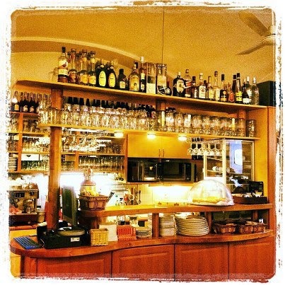 Mézeskalács Kávézó