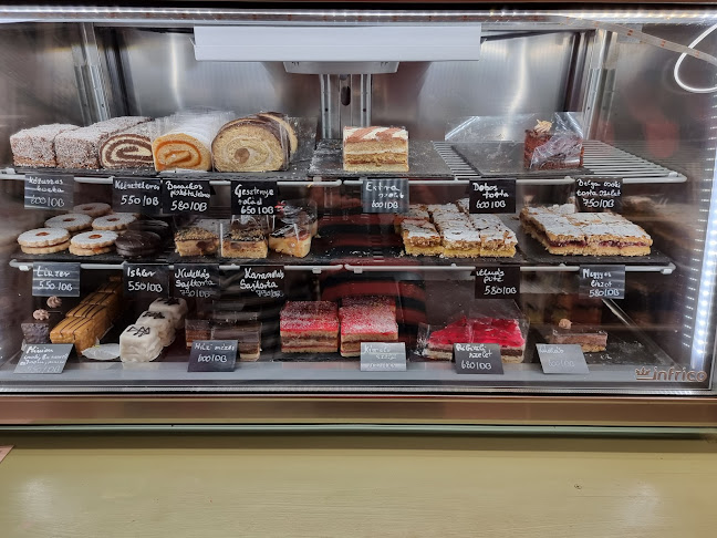 Mesi Cukrászda - Vendéglátás