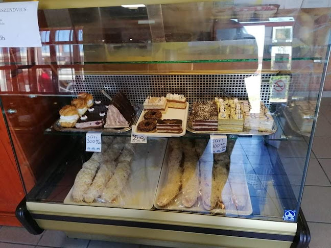 Comentarii opinii despre Gyöngyvirág Pizzéria-Cukrászda, Söröző-Étterem