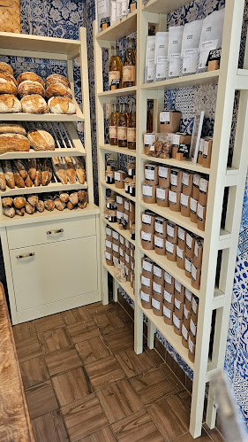 Comentarii opinii despre Platán pék