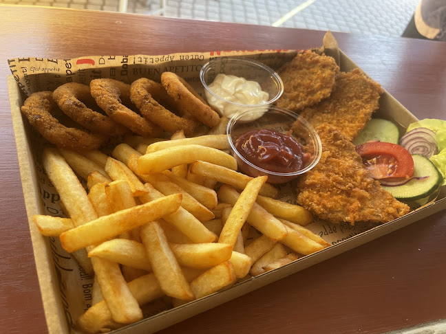 Balatonfenyves, Balaton-Part u., 8646