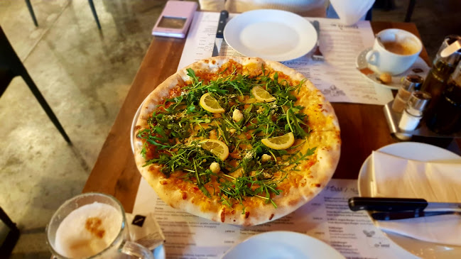 EscoBar & Cafe - Vendéglátás