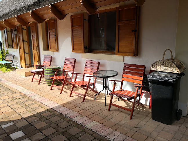 Opinii despre 4K Vendégház és Vinotéka în Kisapáti - Vendéglátás