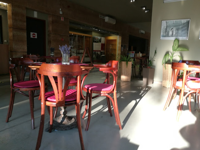 Opinii despre Szeri kávézó în Ópusztaszer - Vendéglátás