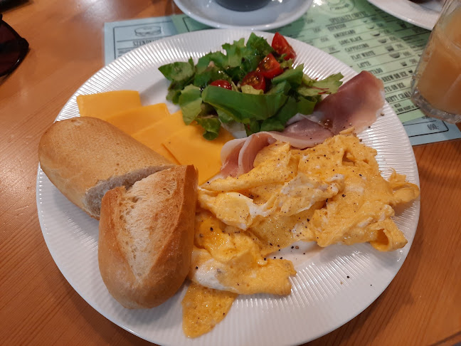 Manooka Kávézó - Vendéglátás