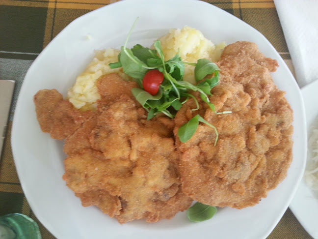 Győr, Szent Imre út 105, 9028