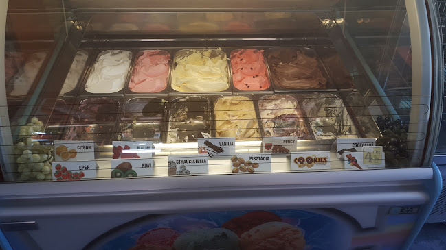 Aréna cukrászda - Pincehely