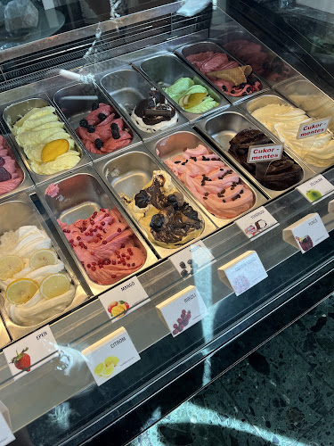 Comentarii opinii despre Vanilin Cukrászda