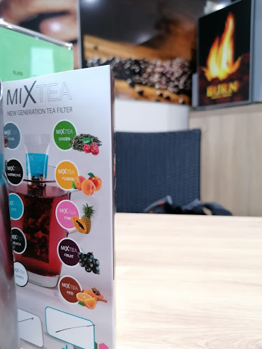 Opinii despre Karamell szépségszalon és kávézó în Tét - Vendéglátás