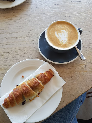 Comentarii opinii despre Kávélabor