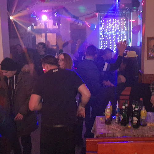 Comentarii opinii despre Zaki-Zug Söröző