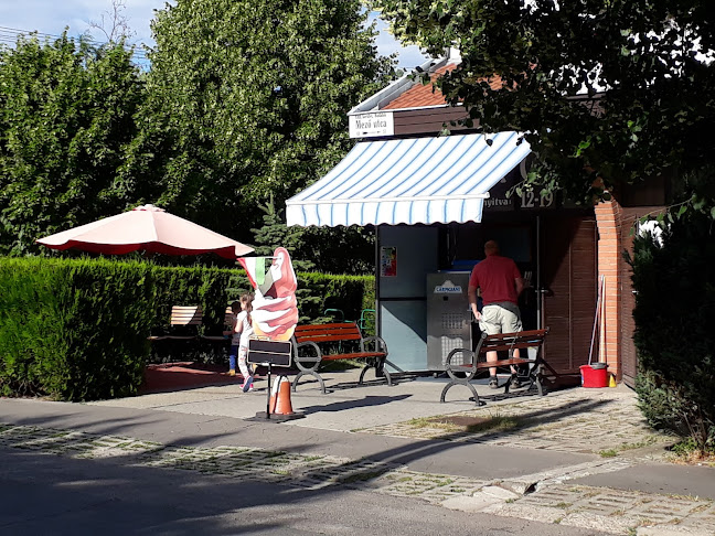 Budapest, Mező u. 43, 1222