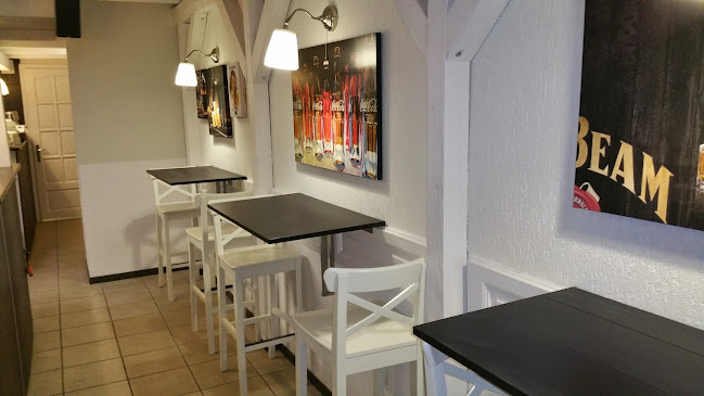 Opinii despre Patron Kávézó és Bár în Kiskunfélegyháza - Vendéglátás