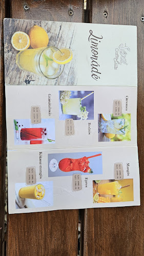 Lévai Garden - Caffe& Eis, Faházak, udvari kellékek