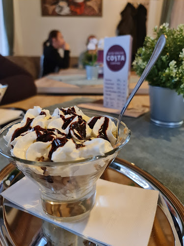 Opinii despre Lévai Garden - Caffe& Eis, Faházak, udvari kellékek în Lenti - Vendéglátás