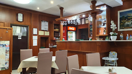 Fehèrló Ètterem Ès Rendezvènyház,Fehérló Panzió