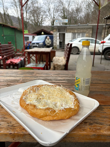 Mónika lángosozó - Vendéglátás