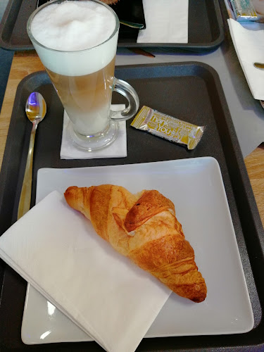 Trécselő Kávézó és Szendvicsbár - Vendéglátás