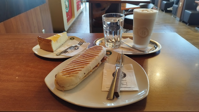 Opinii despre CoffeeShop Company Siófok în Siófok - Vendéglátás