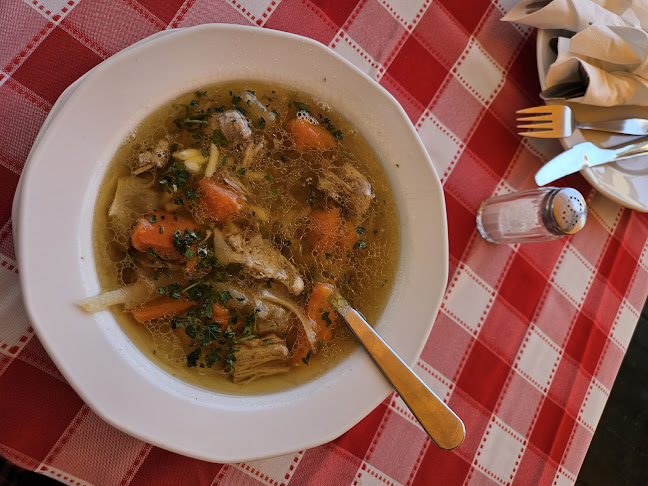 Corner Szerb Étterem