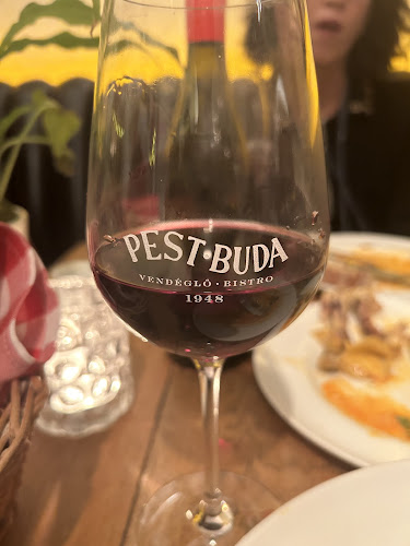 Opinii despre Pest-Buda Bistro în Budapest - Vendéglátás