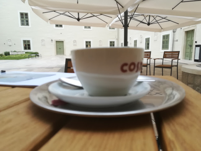 Comentarii opinii despre Strauss kávézó