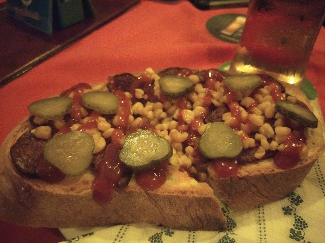 Két pisztoly söröző - Eger