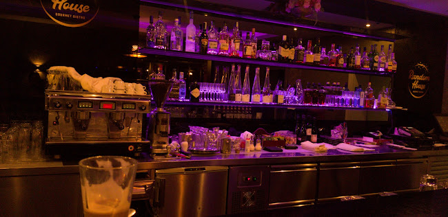 Comentarii opinii despre Random House Étterem