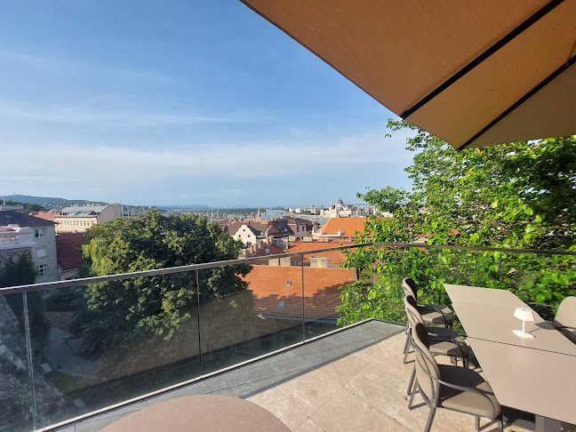 Aranybástya - Vendéglátás