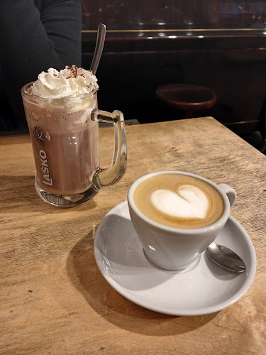 Opinii despre Magvető Café în Budapest - Vendéglátás