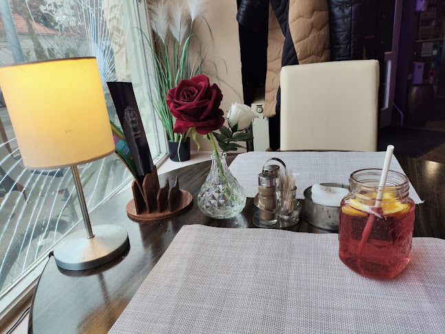 Bor & Bazsalikom Pizzéria, Étterem