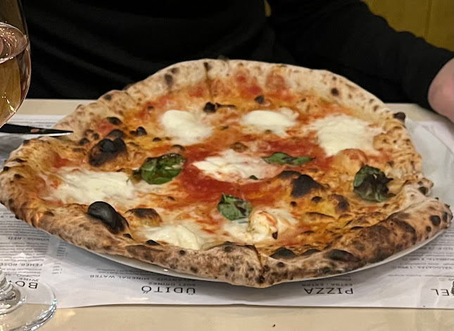 Budapest, Kazinczy u. 32, 1075