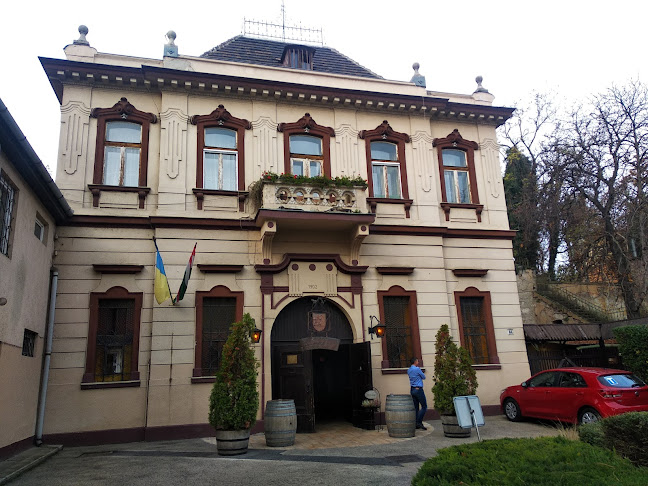 Borkatakomba - Vendéglátás