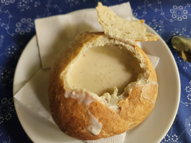 Rönök, Alkotmány út 9, 9954