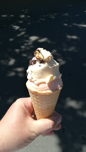 Harmos Fagyizó - Vendéglátás