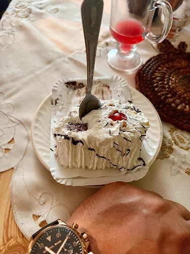 Édeskrém Cukrászda