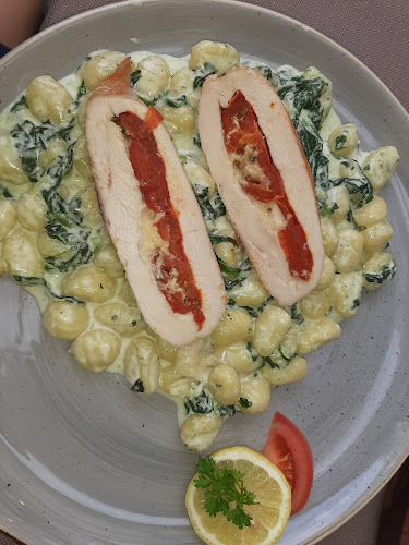 Esztergom, Batthyány Lajos u. 1, 2500