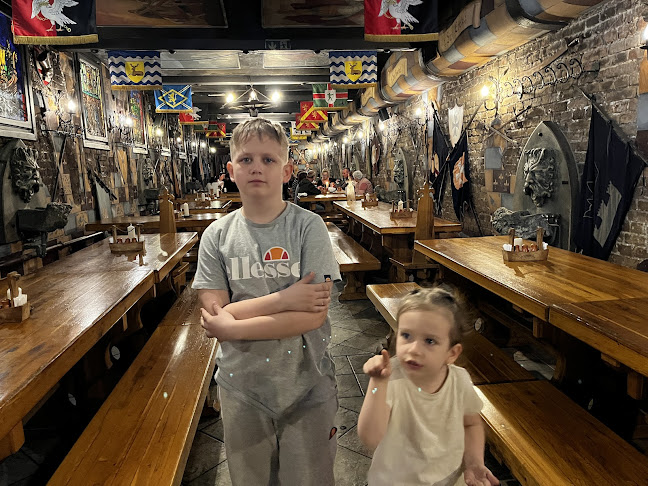 Sir Lancelot - Vendéglátás